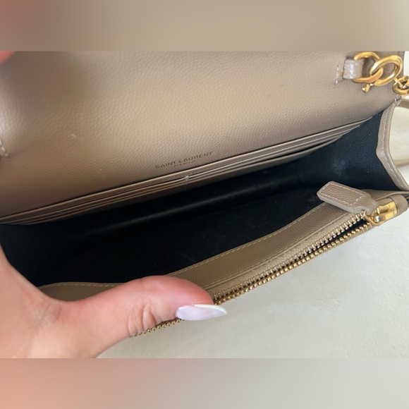 YSL Cassandre WOC - Picture 9 of 13